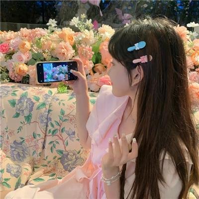 他们在沙漠中灌溉